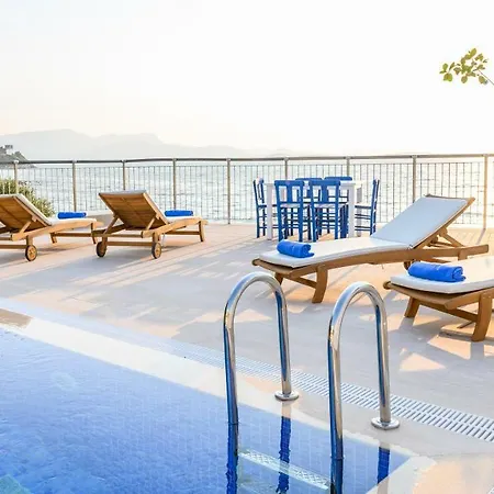 빌라 Luxury Beach House, Private Pool, Stunning Sunsets, Karpuz