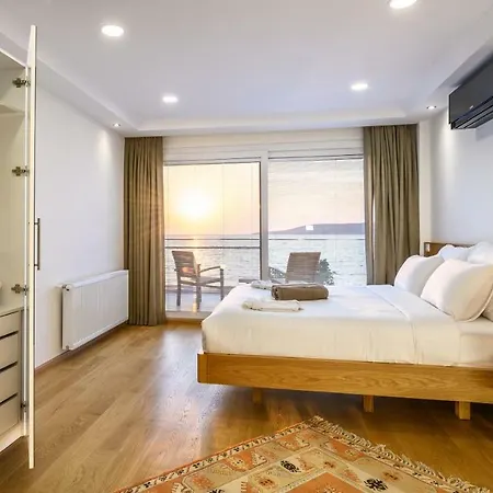 Luxury Beach House, Private Pool, Stunning Sunsets, Karpuz 빌라 *