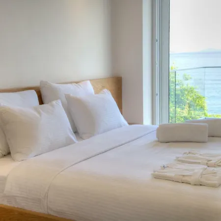 Luxury Beach House, Private Pool, Stunning Sunsets, Karpuz 빌라 *