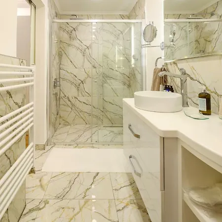 빌라 Luxury Beach House, Private Pool, Stunning Sunsets, Karpuz *