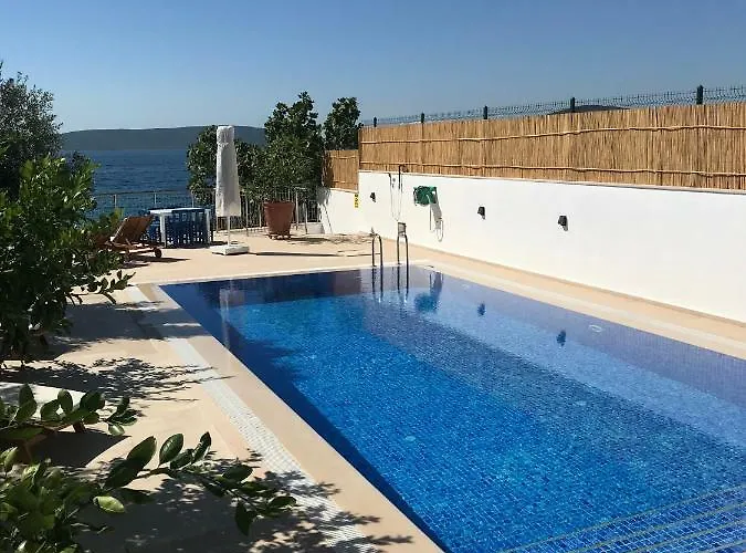 Villa Luxury House, Private Pool, Stunning Sunsets, Karpuz